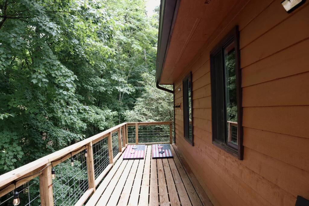 Treehouse Cabin With Mountain, River Views And Arcades Blue Ridge Exteriör bild