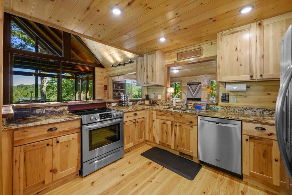 Treehouse Cabin With Mountain, River Views And Arcades Blue Ridge Exteriör bild